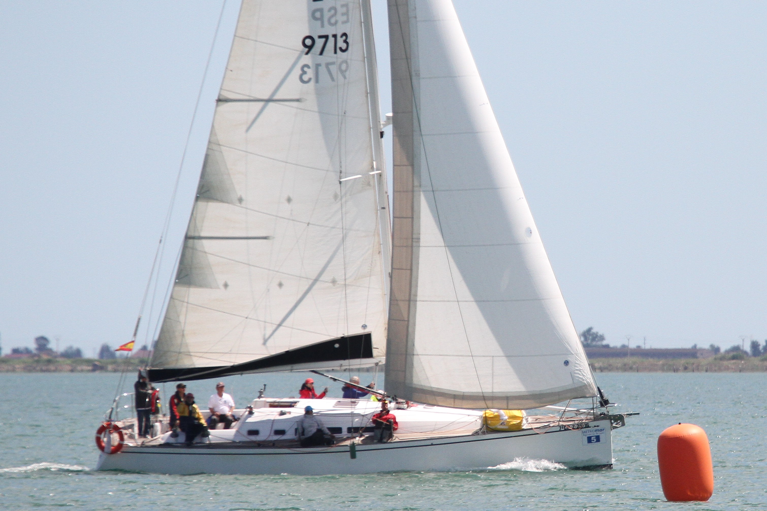 CAMBRILS SE IMPONE EN LA REGATA NOCTURA METROMAR